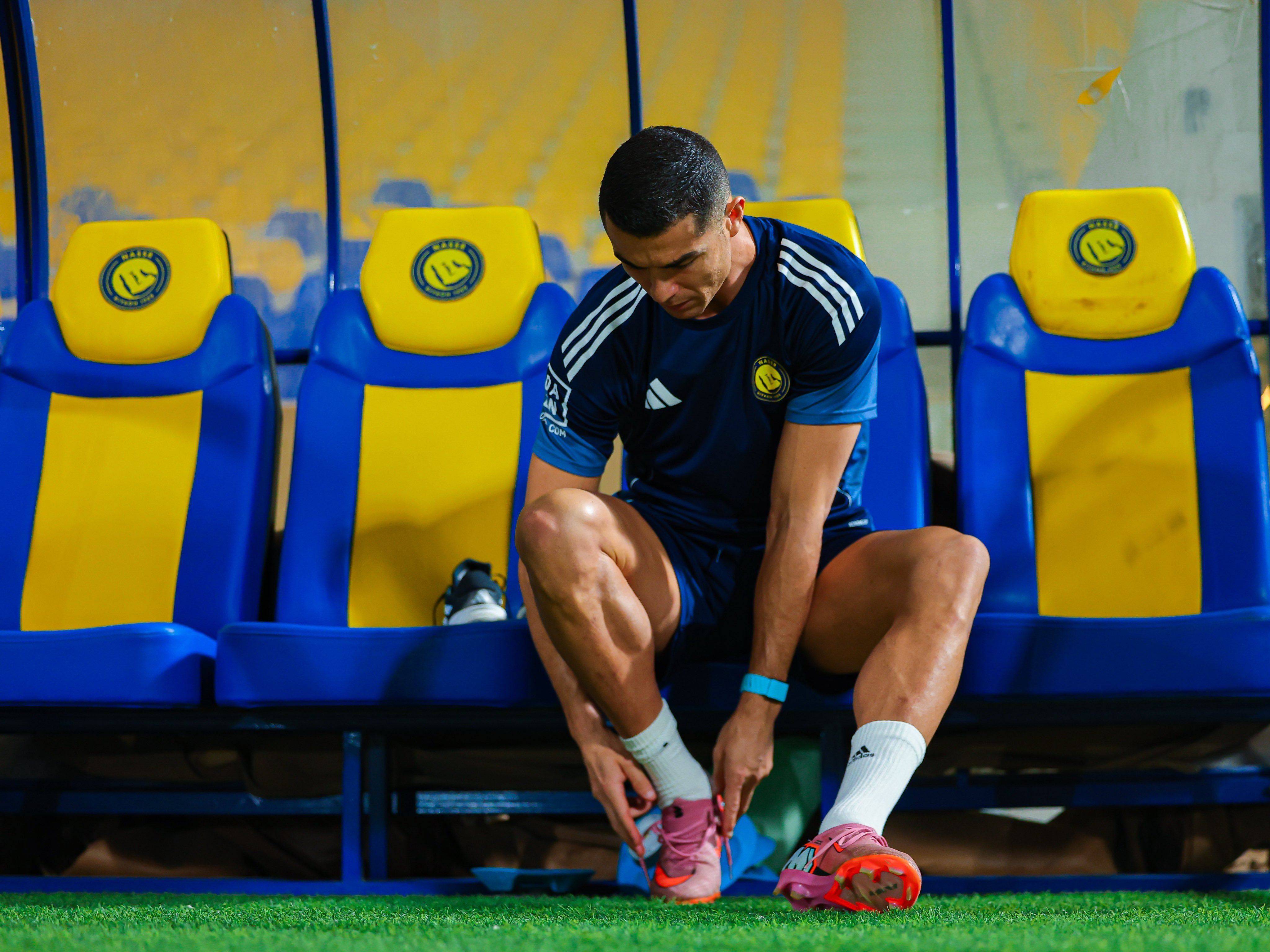 转折点亚特兰大止住颓势；葡超今晚攻防权衡；质疑声仍在；赛程密集仍需轮换的简单介绍